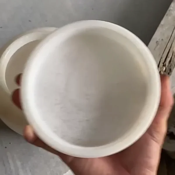 white marble sealable lid